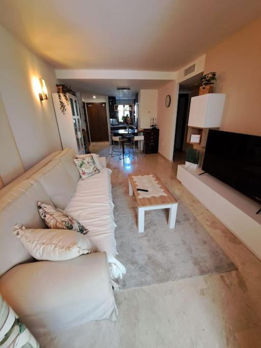 Olivia Sunny 2 Bedroom Apartament Punta Prima ตอร์เรเวียคา ภายนอก รูปภาพ