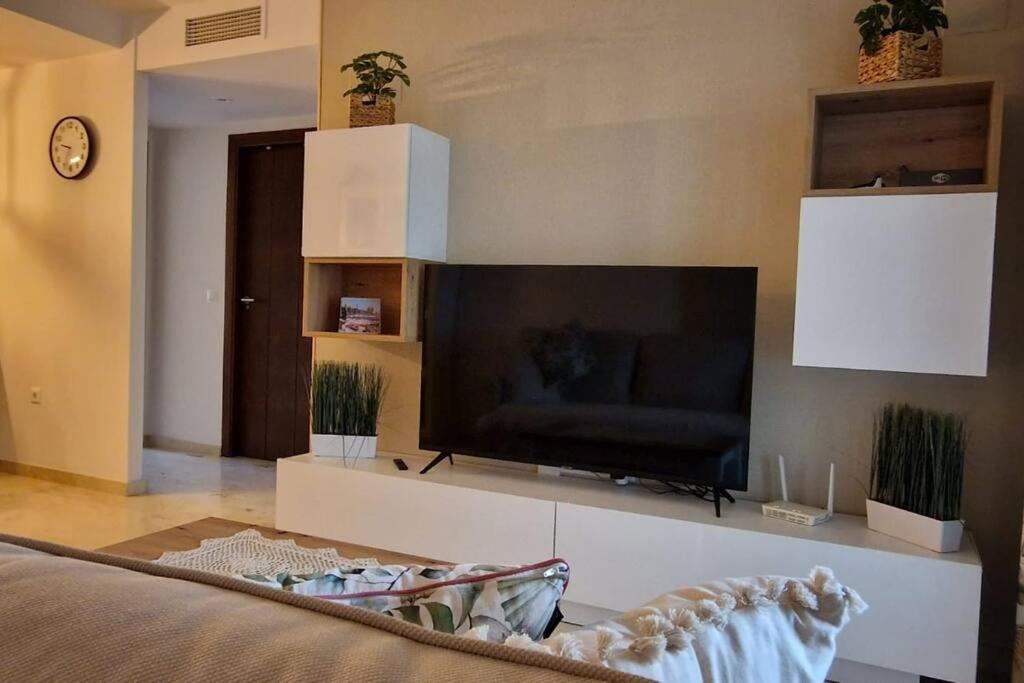 Olivia Sunny 2 Bedroom Apartament Punta Prima ตอร์เรเวียคา ภายนอก รูปภาพ